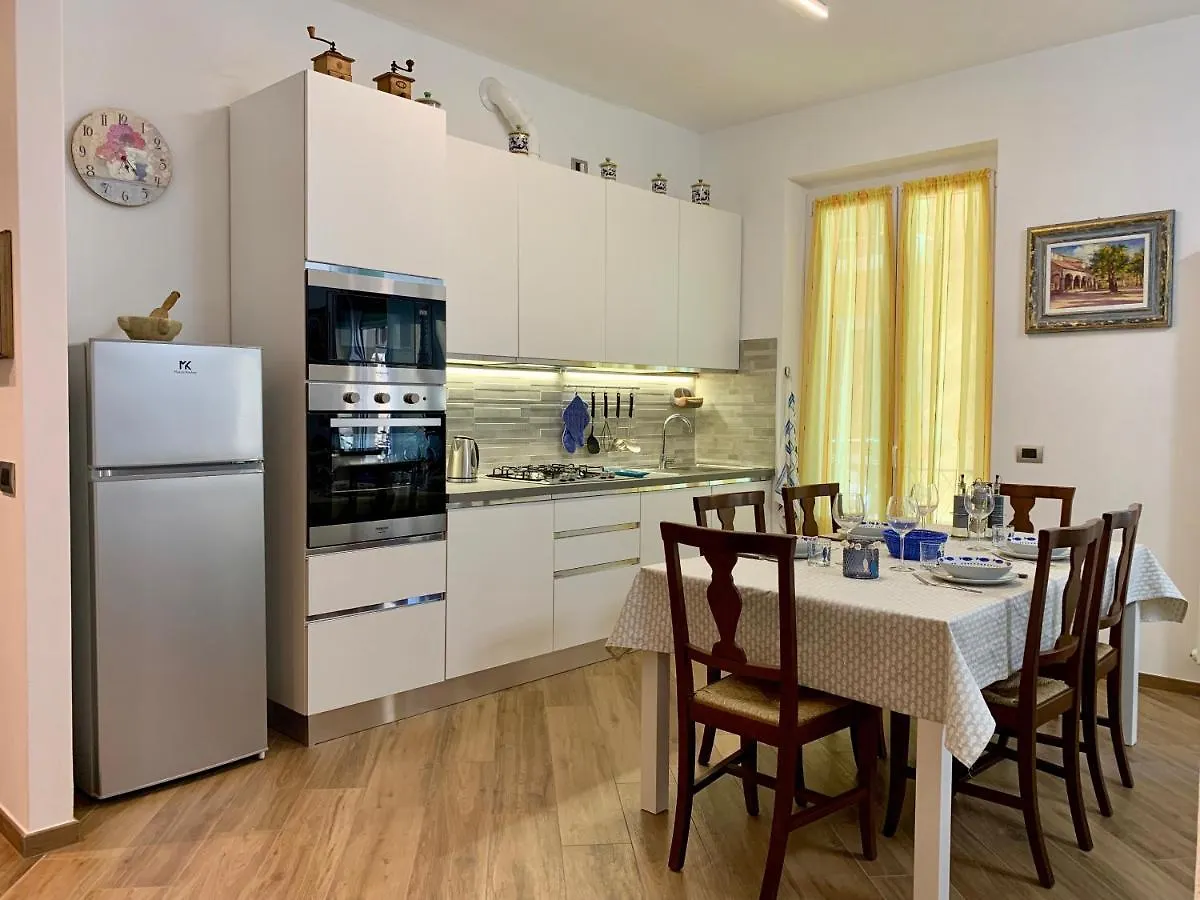 Apartment Ferienwohnung La Casa Dei Nonni Levanto